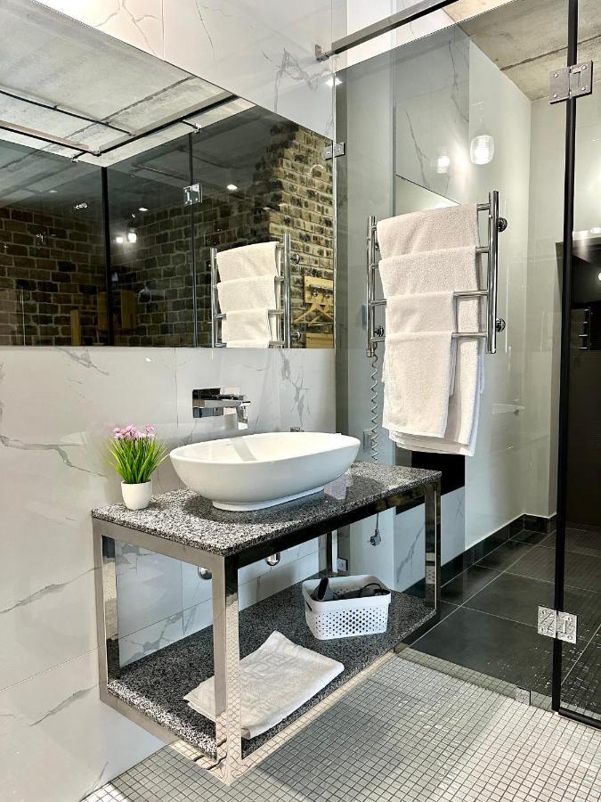 Modern Apartments With A Coffee Machine In The City Center, A View Of The City Rivne Luaran gambar
