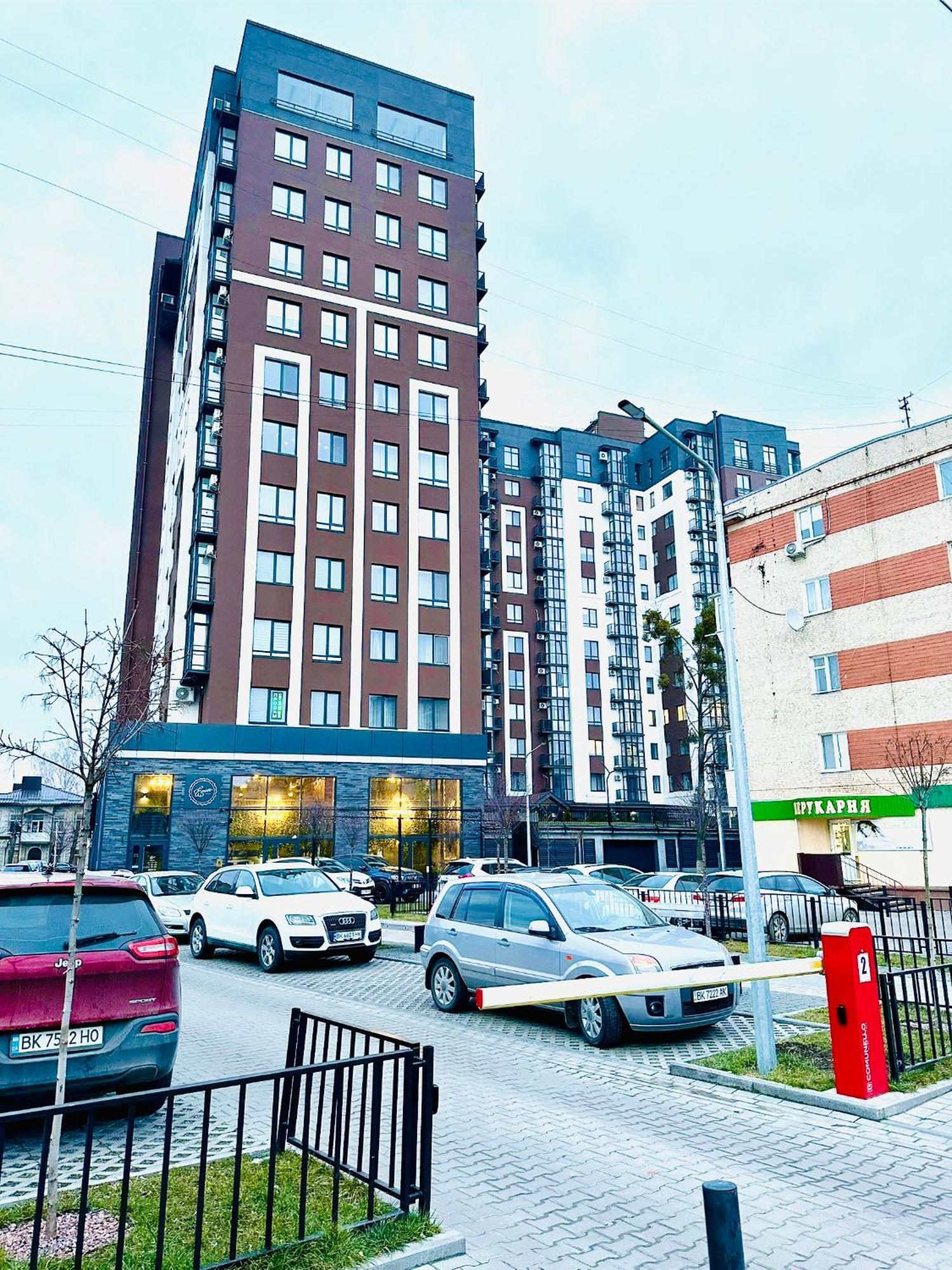 Modern Apartments With A Coffee Machine In The City Center, A View Of The City Rivne Luaran gambar