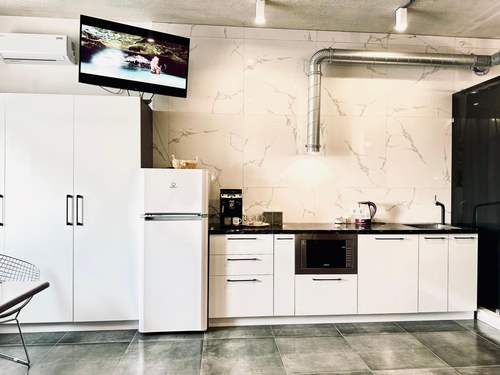Modern Apartments With A Coffee Machine In The City Center, A View Of The City Rivne Luaran gambar